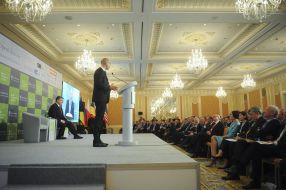 Petr Poroshenko and Arseniy Yatsenyuk