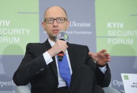 Arseniy Yatsenyuk
