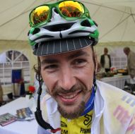 Clothesline "Horizon Park Race for Peace 2015"