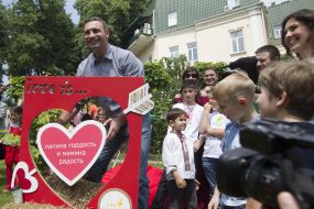 Vitali Klitschko visited the park of hundreds of Heaven
