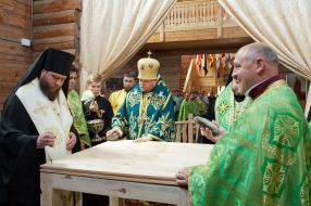 Sanctification of throne