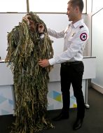Презентация маскировочного костюма "Ghillie"