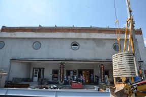 Восстановительные работы в кинотеатре "Жовтень"