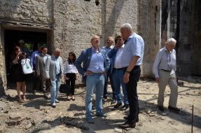 Алексей Резников проинспектировал ремонт в кинотеатре "Жовтень"