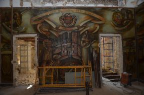 Восстановительные работы в кинотеатре "Жовтень"