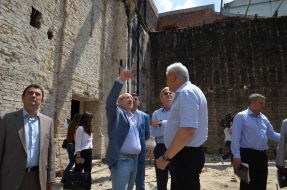 Алексей Резников проинспектировал ремонт в кинотеатре "Жовтень"