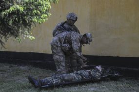 Военнослужащие