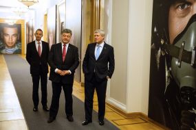 Boris Lozhkin, Petro Poroshenko and Stephen Harper
