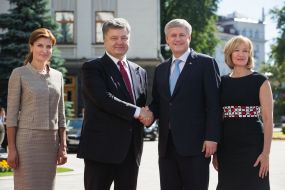 Petro Poroshenko and Stephen Harper