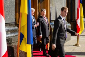 Petro Poroshenko and Stephen Harper