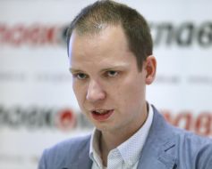 Денис Пікалов