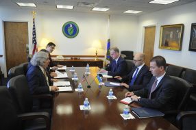 Arseniy Yatsenyuk and Ernest Moniz