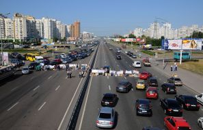 Предприниматели перекрыли движение транспорта