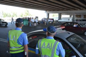 Предприниматели перекрыли движение транспорта