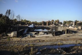 The consequences of a fire at oil depot