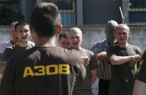 Бійці полку "Азов"