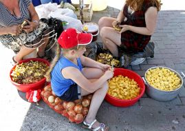 Festival of borsch and kulesh in Kiev