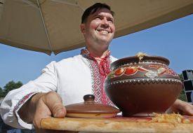 Festival of borsch and kulesh in Kiev