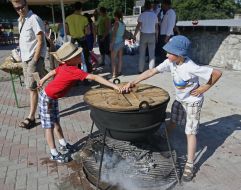 Festival of borsch and kulesh in Kiev