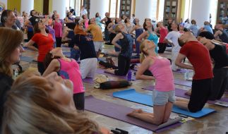 Празднование Первого Международного Дня Йоги