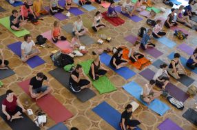 Празднование Первого Международного Дня Йоги