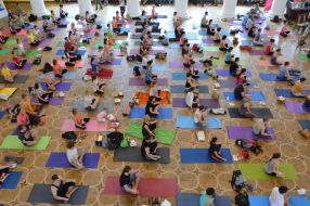 Празднование Первого Международного Дня Йоги