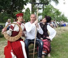Show of Ancient Ukrainian clothes