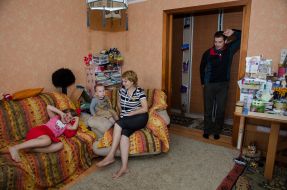 Денис Антонюк с семьей