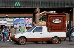 Automotive coffee shop