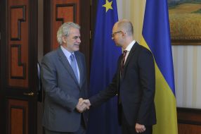 Christos Stylianides and Arseniy Yatsenyuk