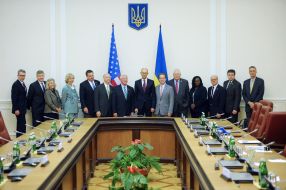 Arseniy Yatsenyuk during his meeting with US senators