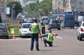 The employee of State Automobile Inspection