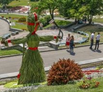 Скульптура из природных материалов