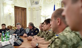 Petr Poroshenko during a meeting with the military