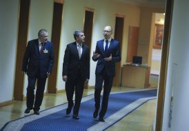 Арсеній Яценюк та  Росен Плевнелієв