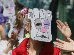 Театрализованная акция "Артистов-рашистив - за поребрик"