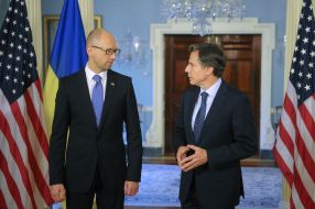 Аrseniy Yatsenyuk, Anthony Blinken