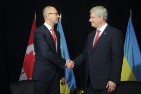 Arseniy Yatsenyuk and Stephen Harper