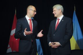 Arseniy Yatsenyuk and Stephen Harper