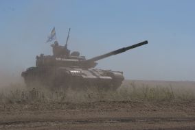 Військова техніка