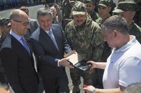 Арсеній Яценюк , Арсен Аваков, Юрій Береза