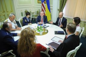 Arseniy Yatsenyuk and Philip Breedlove