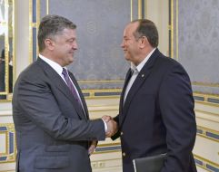 Petr Poroshenko and Philip Breedlove