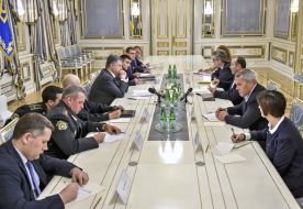 Petr Poroshenko and Philip Breedlove