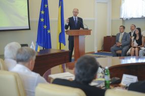 Arseniy Yatsenyuk