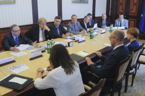 Ian Tombinsky, Elmar Brok and Arseniy Yatseniuk