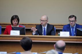 Natalia Yaresko, Arseniy Yatsenyuk and Igor Umanskiy