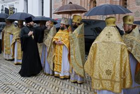 Священники 