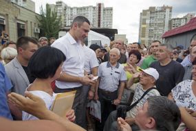 Vitali Klitschko talks to entrepreneurs