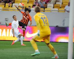 Playing moment of match